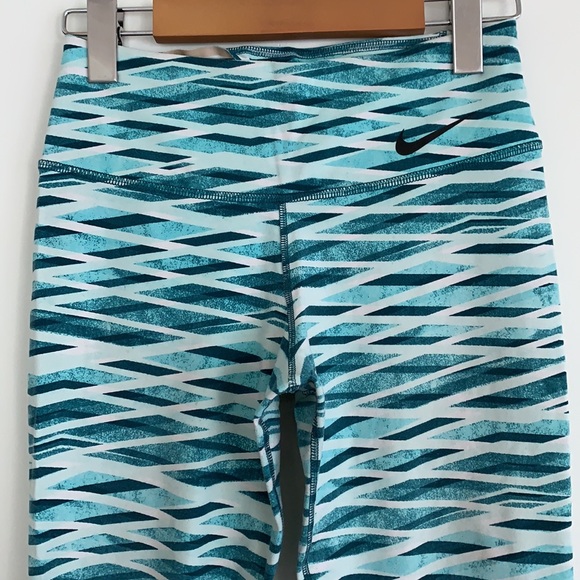 Nike Legendary Cropped Leggings Blue Print SzXS - Picture 5 of 11